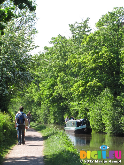 SX22406 Rush hour on Monmouthshire and Brecon Canal